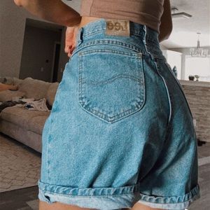 Vintage Lee’s Mom Jean shorts